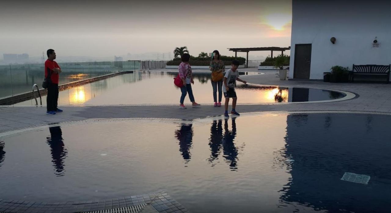 Bayu Marina Residence 3 Mins Away Mid Valley Southkey Johor Bahru Exterior foto