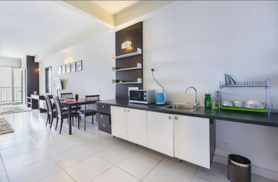 Bayu Marina Residence 3 Mins Away Mid Valley Southkey Johor Bahru Exterior foto