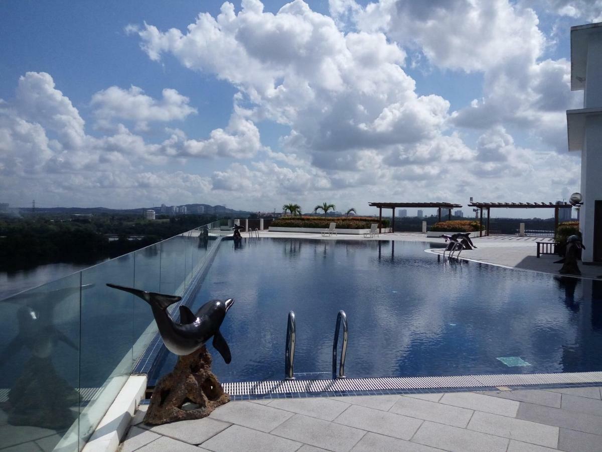 Bayu Marina Residence 3 Mins Away Mid Valley Southkey Johor Bahru Exterior foto
